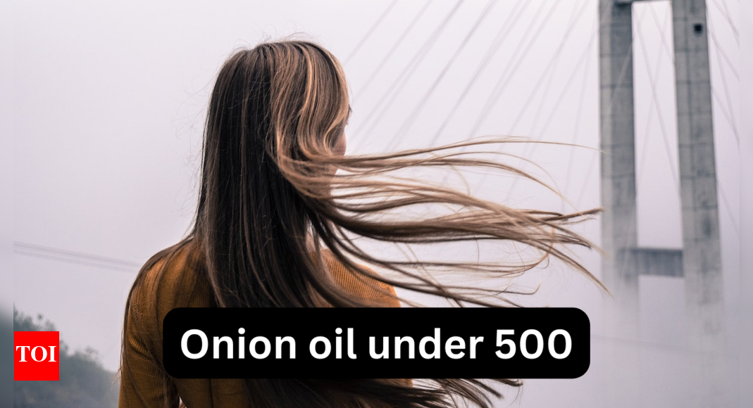 Onion oil under 500 to strenghthen hair, treat dandruff, and dry scalp