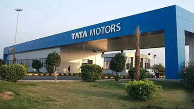 Tata Motors Q2 net loss narrows to Rs 898 crore
