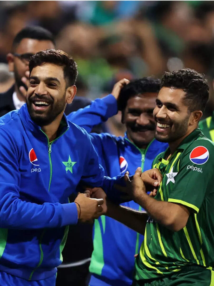 T20 World Cup: Pakistan roll over New Zealand to reach final | Times of ...