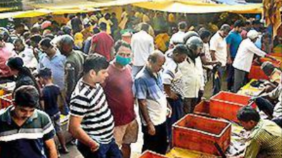 Customer rush at non-veg markets on Chhadkhai