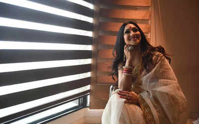 Rituparna to star in Indo-Bangladesh relationship drama ‘Sporsho’