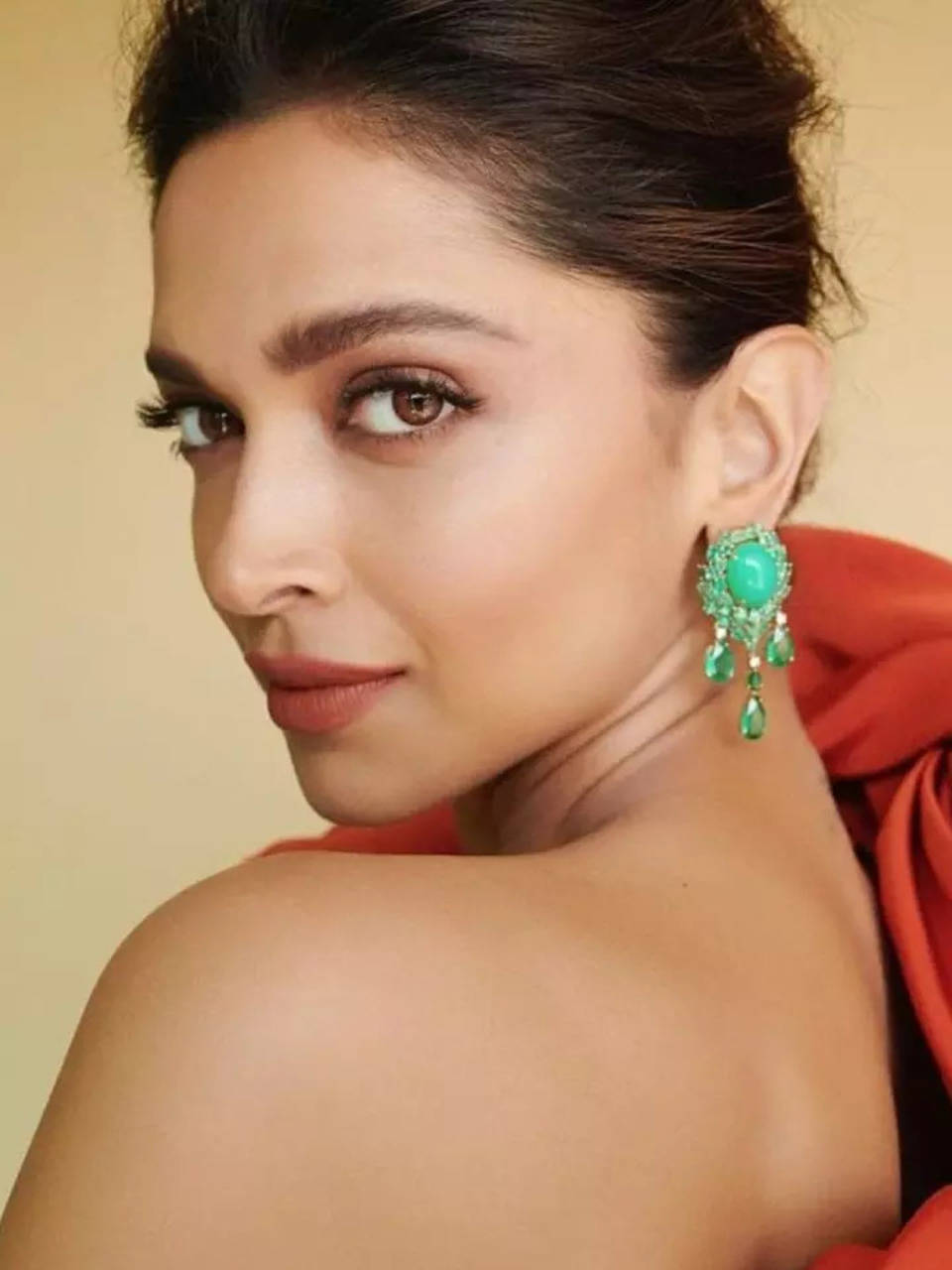From Deepika Padukone to Kareena Kapoor Khan: 10 beauty secrets of ...