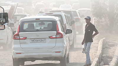 Gurugram: Construction zone since 2019, no way to escape dust at Atul Kataria Chowk