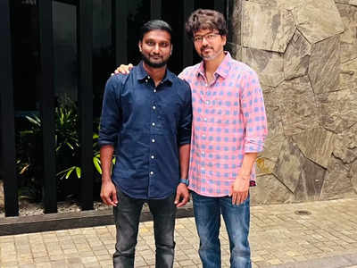 A lucky fan catches up with 'Varisu' actor Thalapathy Vijay in the USA
