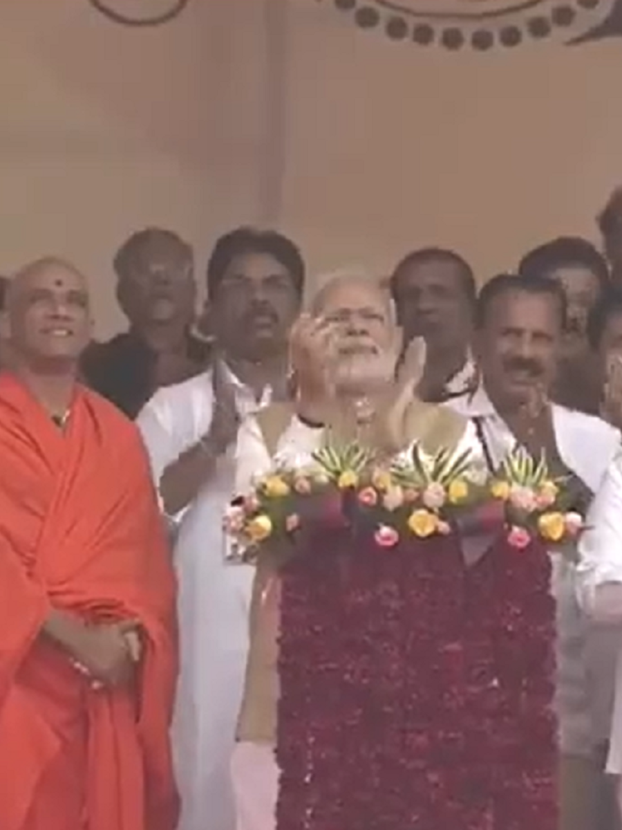 Kempegowda Statue Inauguration: PM Modi unveils 108ft Kempegowda ...