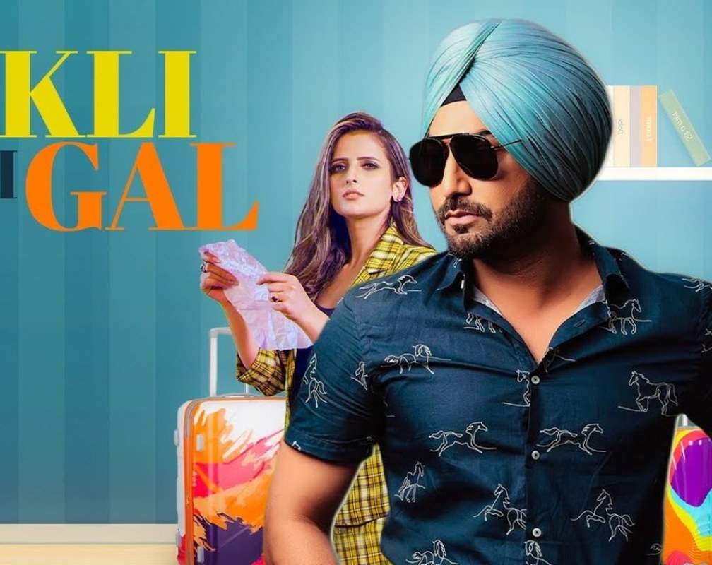 
Watch The Latest Punjabi Music Video Song 'Nikli Koi Gal' Sung By Ranjit Bawa
