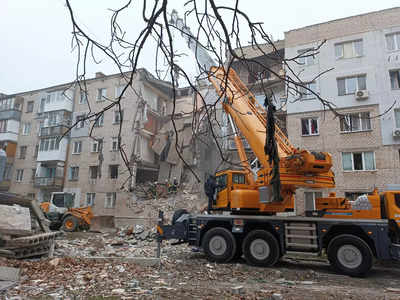 Russian strike on residential building kills five in south Ukraine