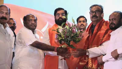 Sena vs Sena: G Kirtikar dumps Uddhav faction to join Shinde camp; 13th MP to switch over