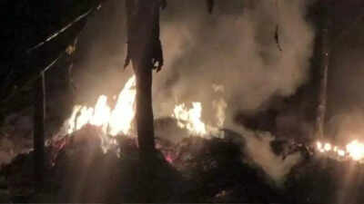Big explosion rocks fire crackers manufacturing unit in Andhra Pradesh ...