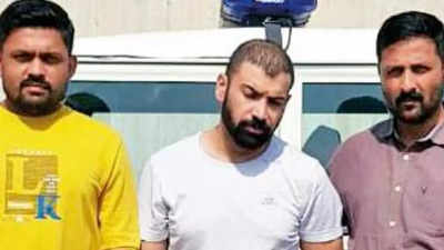 Gujarat ATS nabs man in Delhi with 8kg of heroin