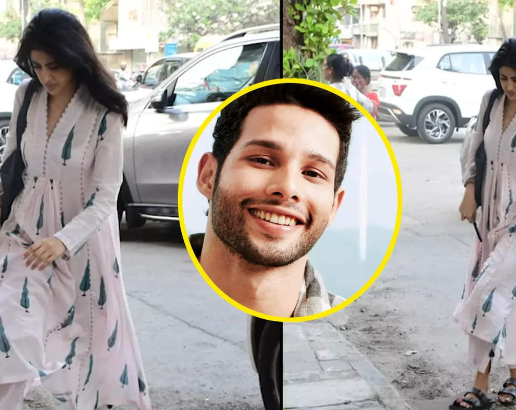 
What's brewing? Amitabh Bachchan's granddaughter Navya Naveli Nanda gets papped outside Siddhant Chaturvedi's house
