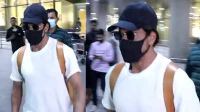 Shah Rukh Khan stopped by customs officials at Mumbai airport for carrying expensive watches worth Rs 18 lakh; pays Rs 6.83 lakh penalty