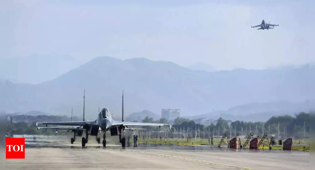 Taiwan says Chinese fighter jets fly near island – Times of India
