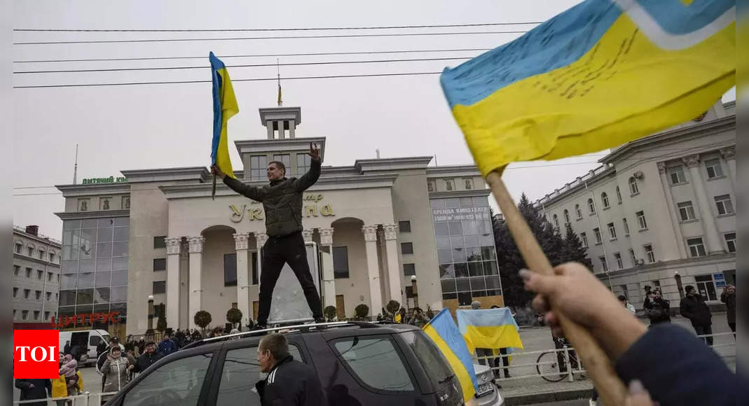 After Kherson success, Kyiv vows to keep pushing out Russia – Times of India
