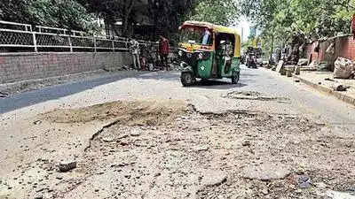 Delhi MCD polls: Broken roads, waterlogging, garbage mismanagement among key issues