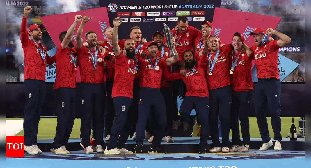 Stokes, Curran star as England beat Pakistan by 5 wickets to win T20 World Cup | Cricket News – Times of India