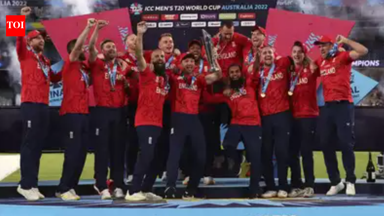 England beats Pakistan by 5 wickets to win T20 World Cup
