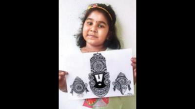 Bengaluru: Girl sells paintings to give Rs 1 lakh to cancer hospital