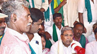 Karnataka: Siddaramaiah slams govt for failing to extend MSP to sugarcane farmers