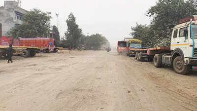 Dilapidated road irks Ludhiana businessman