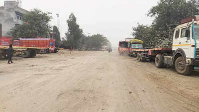 Dilapidated road irks Ludhiana businessman