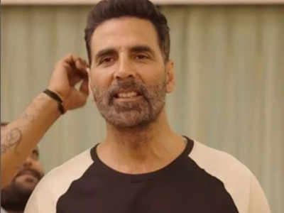 Akshay Kumar has something new to announce, asks fans to guess but they want him to do 'Hera Pheri 3' - Watch video