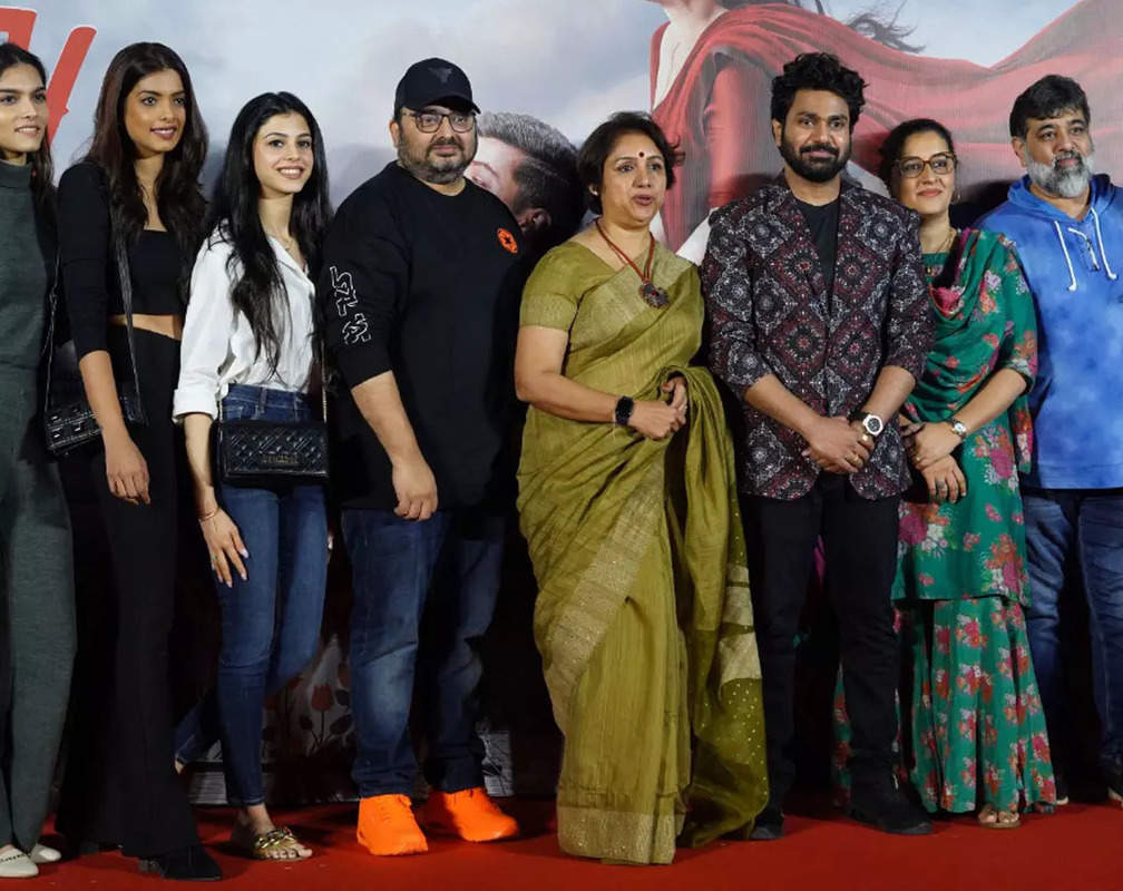 
Kajol, Vishal Jethwa, Rahul Bose, Aahana Kumra attend Salaam Venky trailer launch
