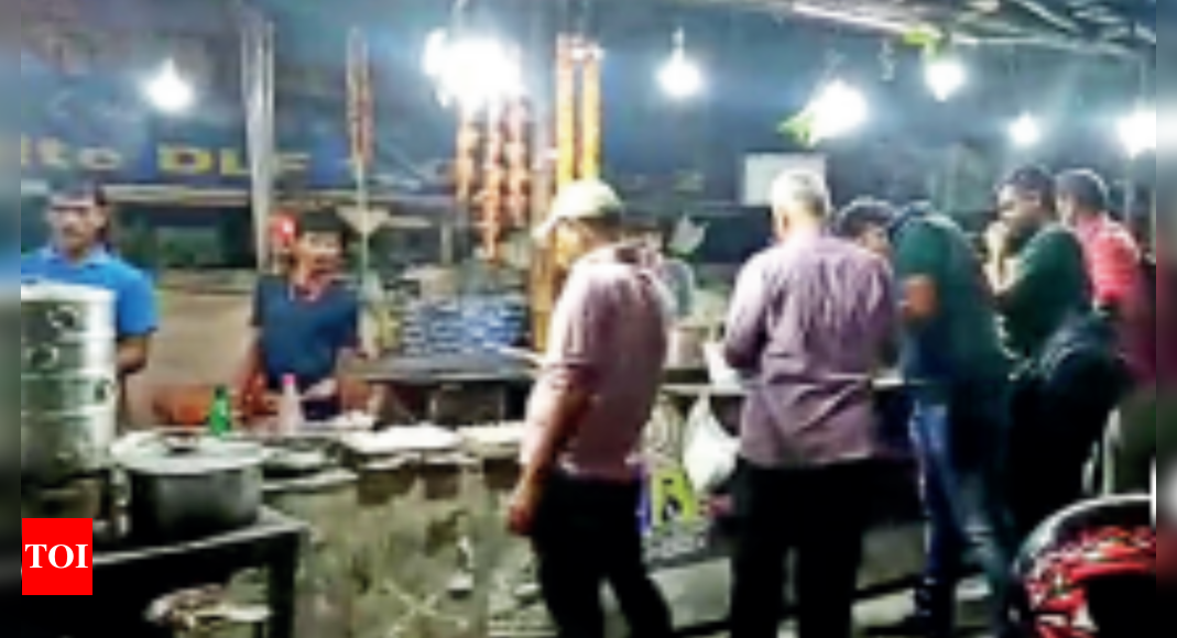 Shut Shop By 11pm, Cops Tell Hawkers After ‘menace’ Plaints From New ...