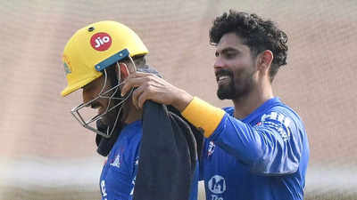 'RESTART': Ravindra Jadeja shares photo with MS Dhoni after being retained by Chennai Super Kings
