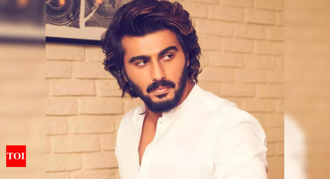 Arjun Kapoor Wins Hearts With His Answer On Love And Relationships At An Event Hindi Movie 1744