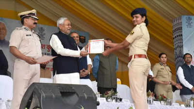 A record 10,459 police personnel handed over appointment letters in a day in Bihar