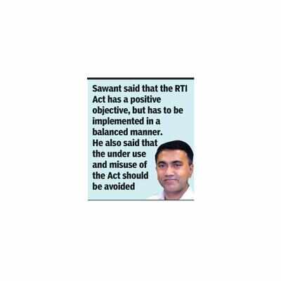 Use RTI effectively to keep check on corruption: CM