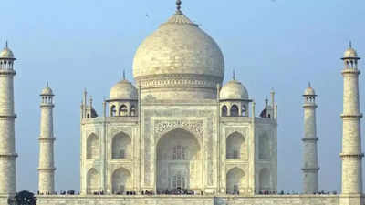 Free entry to Taj Mahal on November 19