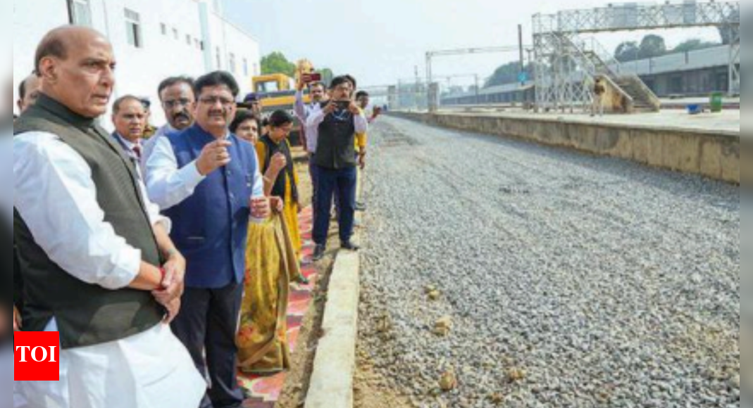 Lucknow Bangla Bazaar ROB to open before its deadline, says Rajnath