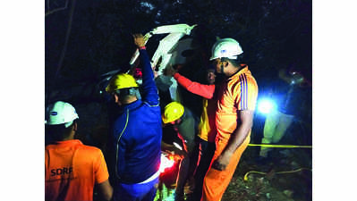 Fireman dies, 4 hurt as car falls into gorge at Nahargarh