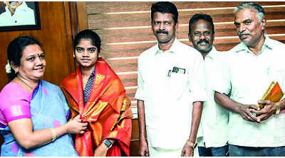 Madurai honours Arjuna Awardee Jerlin Anika