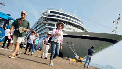 651 passengers arrive in Goa on cruise liner
