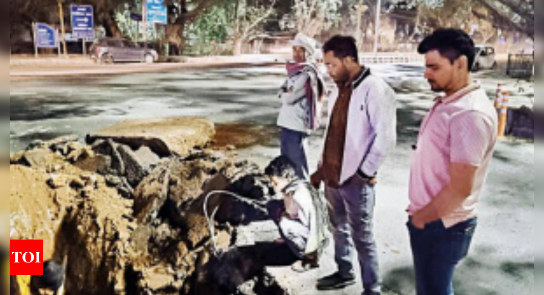 End to Vasant Kunj water crisis in sight as Delhi Jal Board fixes damaged supply line - Times of India
