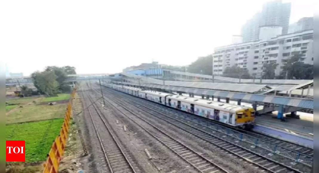 Thane Late arrival of train sparks row Thane News Times of India