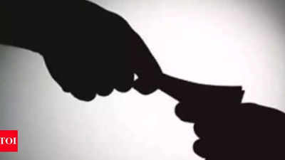 Railway engineer caught taking Rs 75,000 bribe