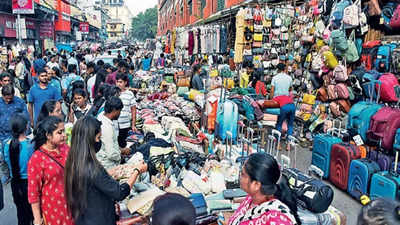 Kolkata: New Market traders flag hawker concerns ahead of survey