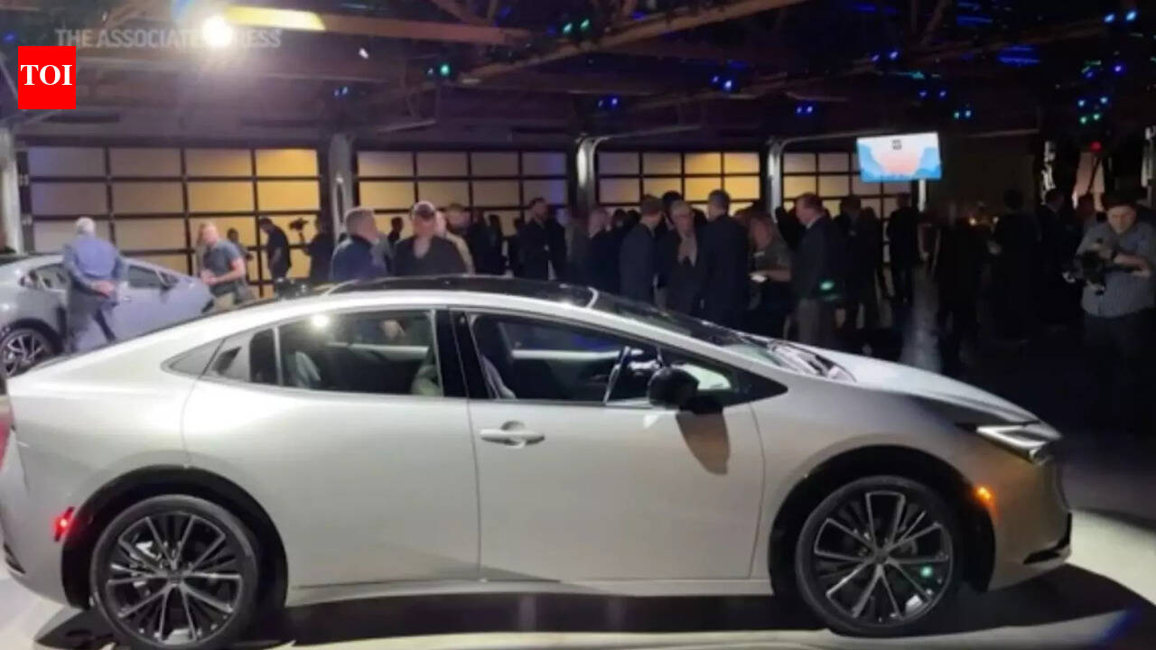 Toyota unveils sleek new Prius cars