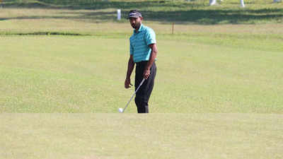 Arjun Sharma takes third round lead at SERVO Masters golf