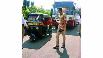 Aurangabad: Special cop squad to keep an eye on errant auto drivers
