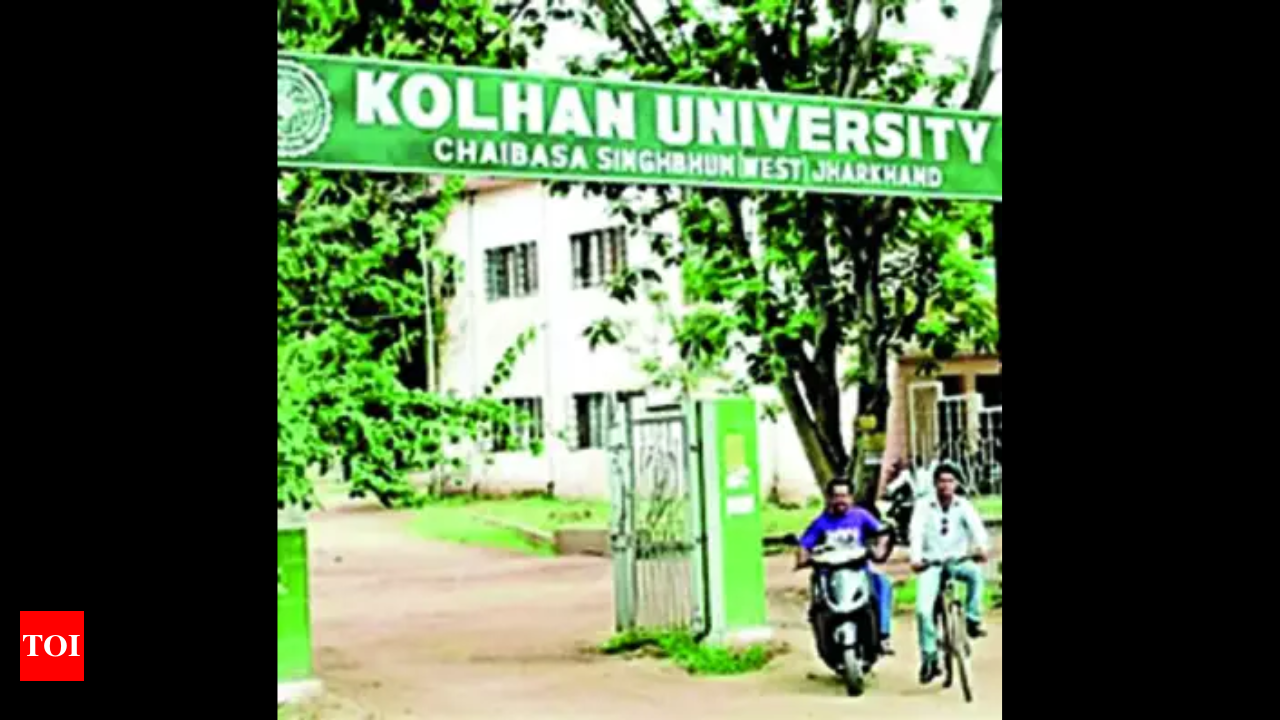 Kolhan University students perform VC's last rites, continue protest | The  Avenue Mail