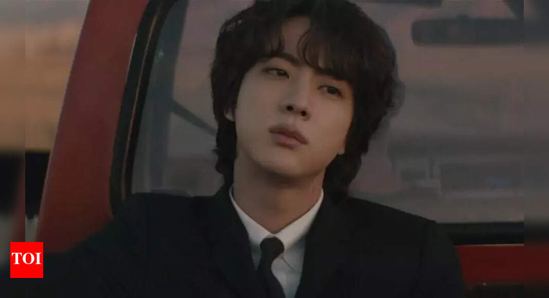 Amazon.co.jp: 【BTS JIN 3冊set】GQ JAPAN 増刊 + VOGUE JAPAN