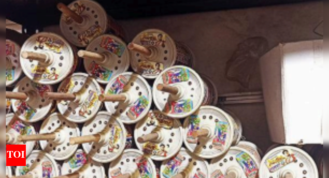 Ghaziabad In full flight despite an NGT ban, glasslaced kite strings