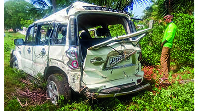 Krishnagiri: Two Techies Killed As Suv Hits Roadside Tree | Salem News ...
