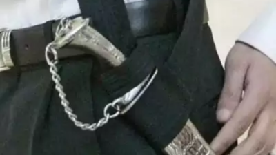 US University allows Sikh student, who was detained, to wear small kirpan
