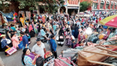 Kolkata: 5 hawker rows occupy over half of Bertram Street